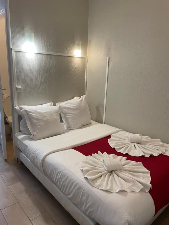 Hotel Central Saint-Denis  Exteriör bild